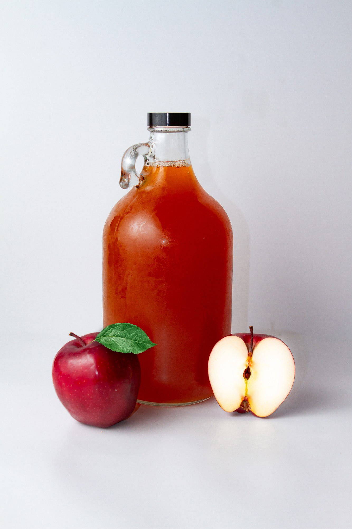 OG Crisp Apple Growler Size Half Gallon 64 Oz.